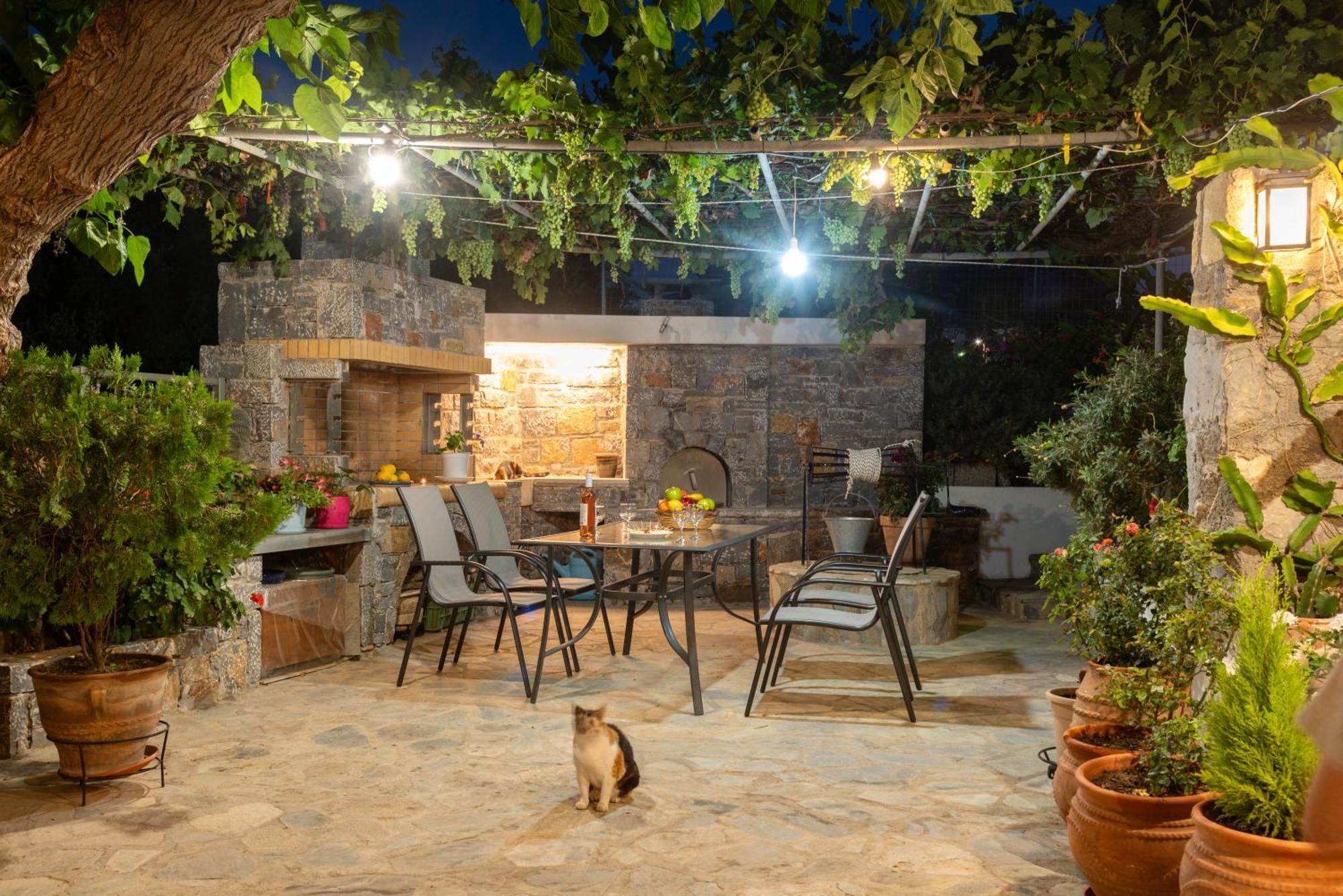 Kounenos House Istro Exterior photo